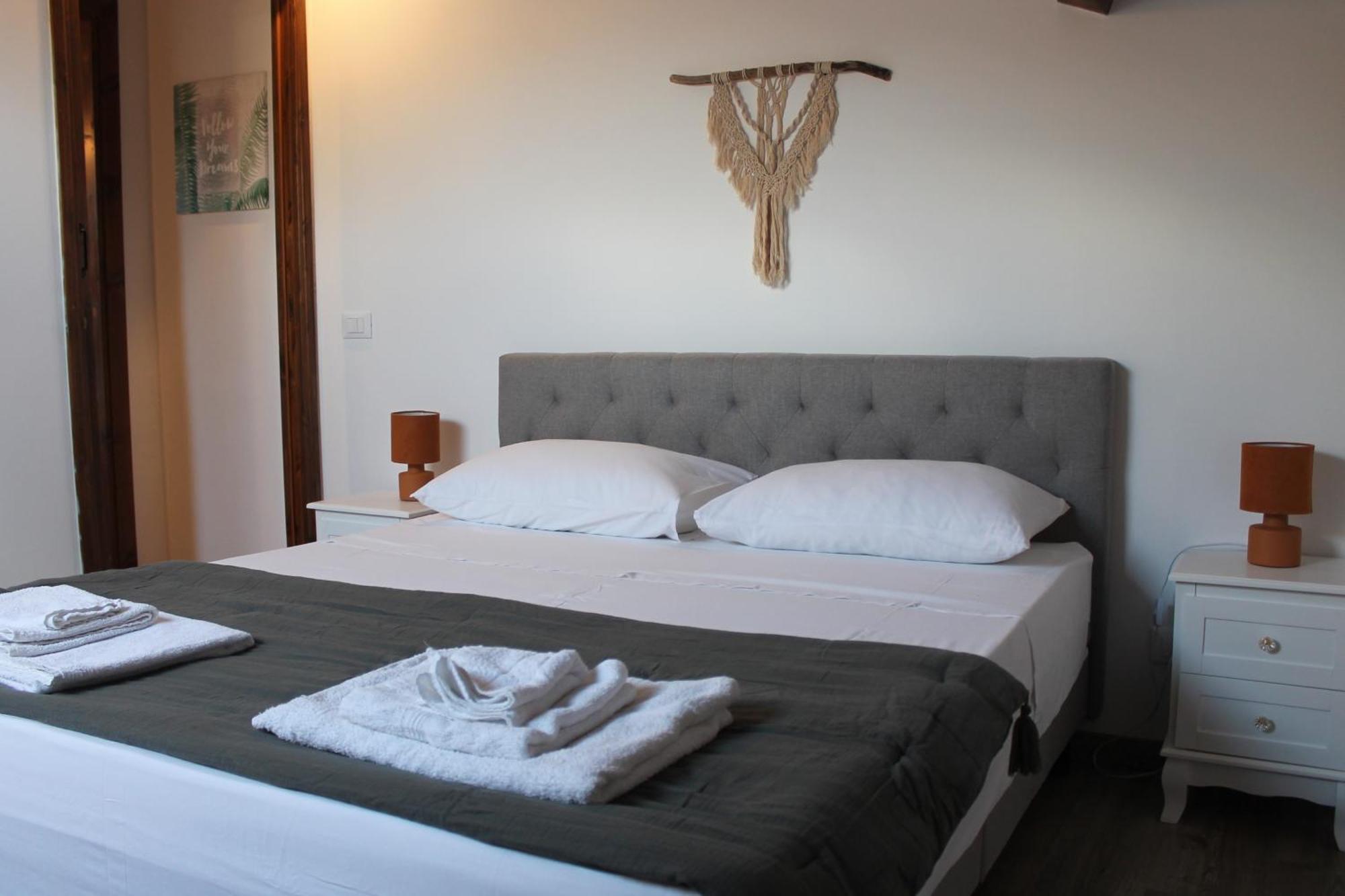 Mondello Apartment Bagian luar foto